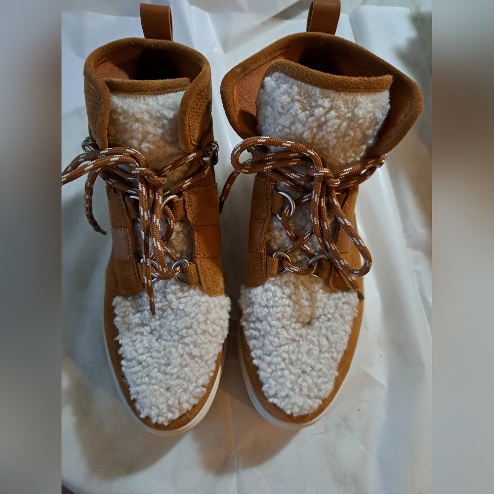 J/Slides NYC Nell High-Top Faux Shearling Suede Sneakers Women's Sz 8.5